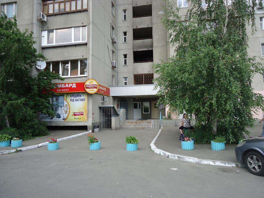 Poznyaky Apartments キエフ エクステリア 写真